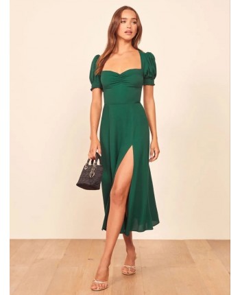 Зеленое платье с разрезом 110708