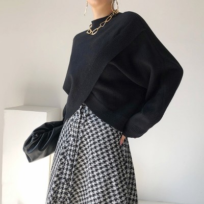 Асиметричний светр чорний 110890 Асиметричний светр чорний 110890