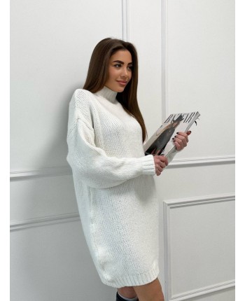 Теплое вязаное платье белое 111021