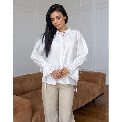 Біла блузка з манжетами 111679 Біла блузка з манжетами 111679