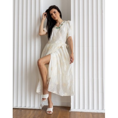 Платье на запах с вышивкой 111690 Платье на запах с вышивкой 111690