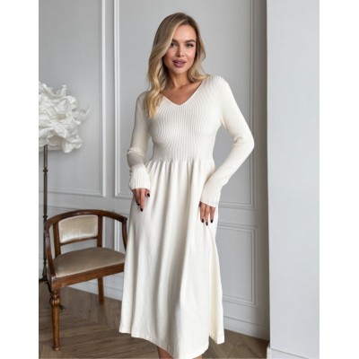 Сукня з пишною спідницею молочна 111766 Сукня з пишною спідницею молочна 111766