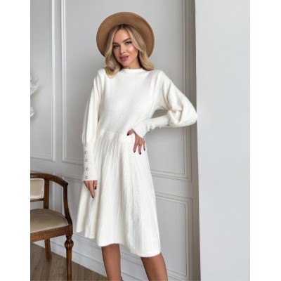 Біла пухнаста сукня 111771 Біла пухнаста сукня 111771