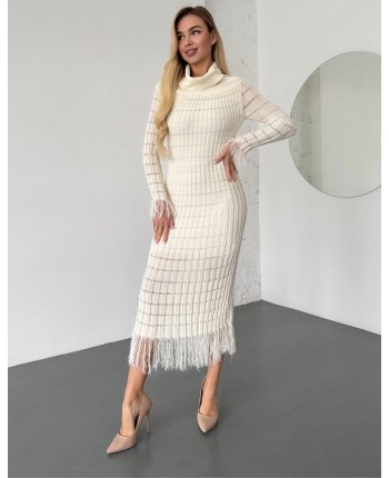 Трикотажное платье с бахромой 111810