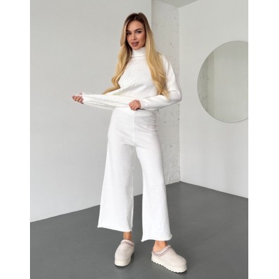 Вязаний костюм білий 111814 Вязаний костюм білий 111814