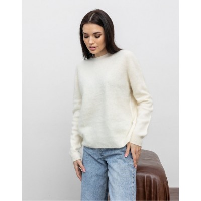 Пухнастий вовняний светр молочний 111821 Пухнастий вовняний светр молочний 111821