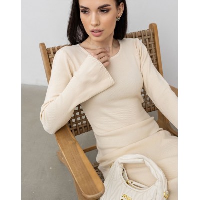 Бежева сукня з вирізом 111822 Бежева сукня з вирізом 111822