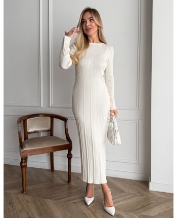Трикотажное платье миди молочное 111829