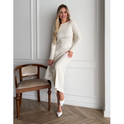 Трикотажна сукня міді молочна 111829 Трикотажна сукня міді молочна 111829
