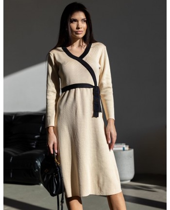 Бежева сукня міді 111789