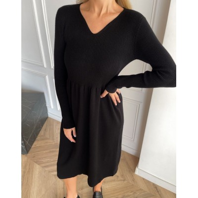 Сукня з пишною спідницею чорна 111795 Сукня з пишною спідницею чорна 111795