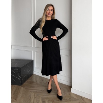 Трикотажна сукня міді чорна 111843 Трикотажна сукня міді чорна 111843