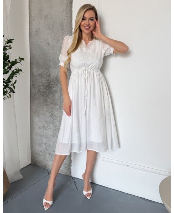 Біла сукня з вишивкою 111857