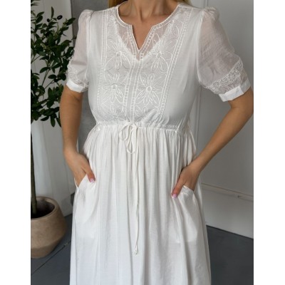 Біла сукня з вишивкою 111857 Біла сукня з вишивкою 111857