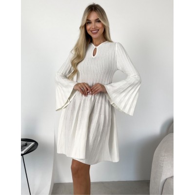 Біла сукня з пишними рукавами 111620 Біла сукня з пишними рукавами 111620